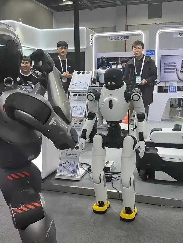 阿里蔚来砸10亿重注,国产化率95%领跑全球,特斯拉优势还剩多少